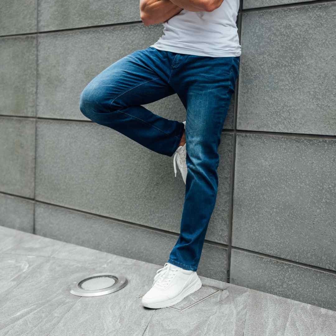 Straight Cut Jeans In Midnight Wash